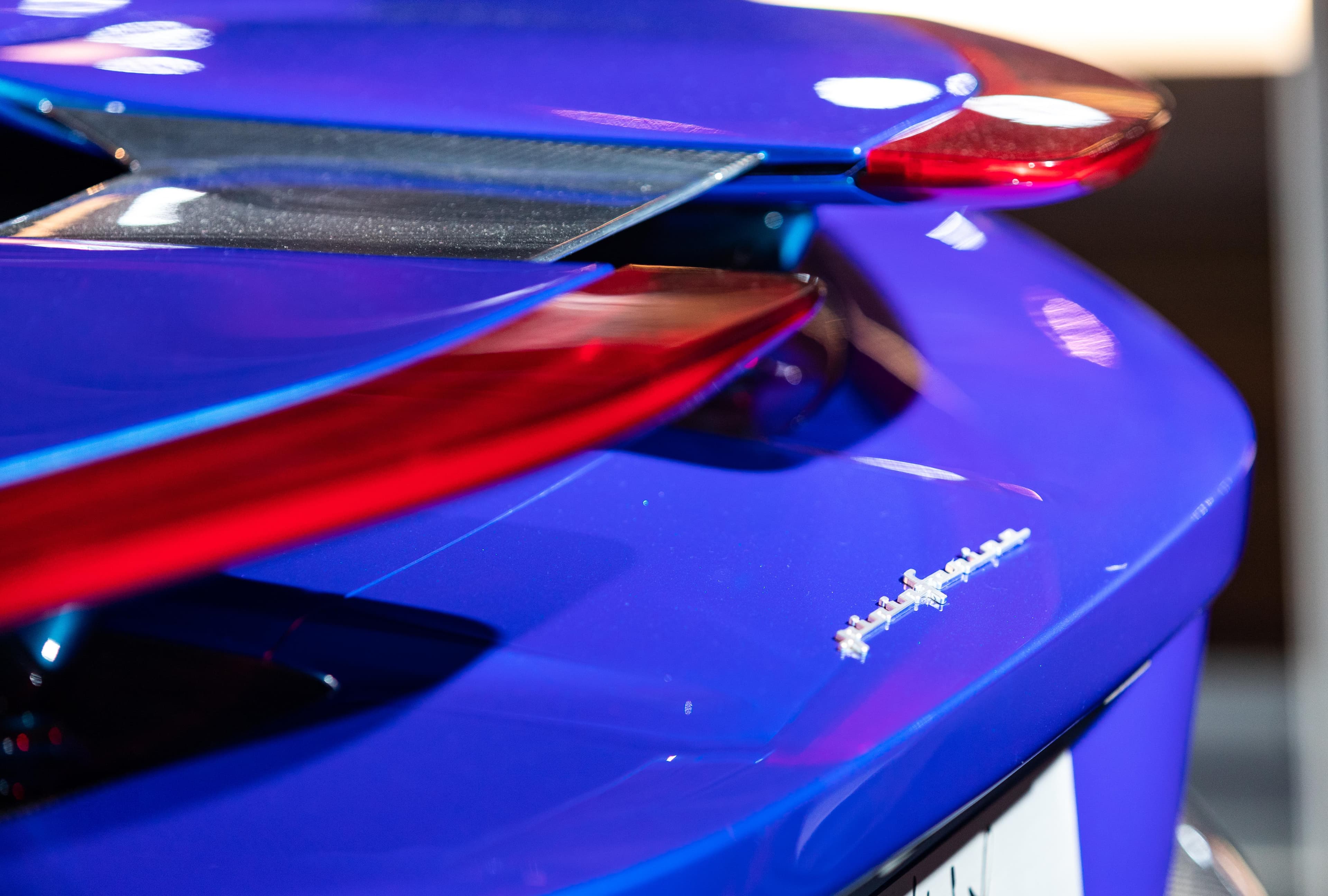 Wide angle of drift competition arena